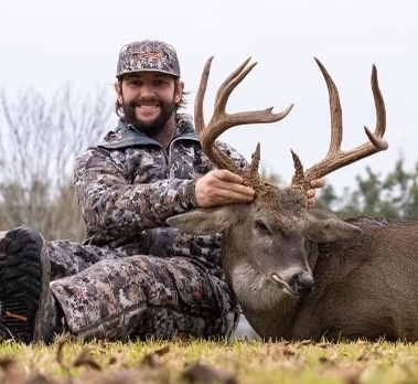 Hunter Frey' Headshot